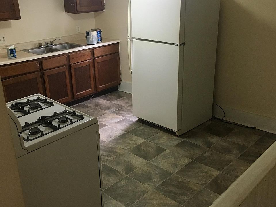 1st image of 413 W North St #3