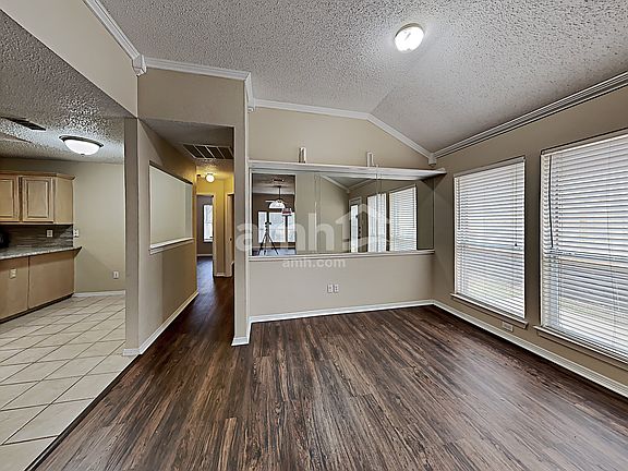 4th image of 6030 Silkcrest Trl