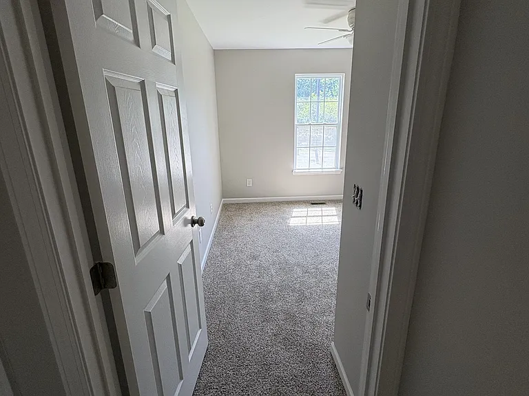 413 Anthony Branch Dr — Photo 5