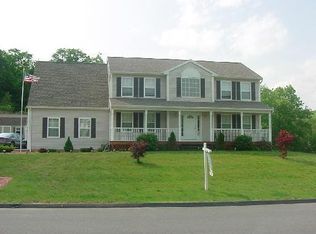 49 Hockanum Glen Dr, Beacon Falls, CT 06403