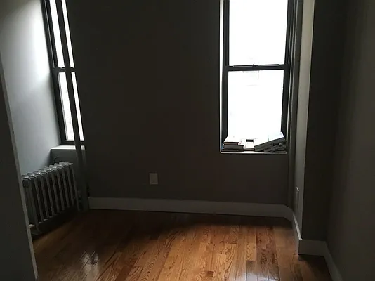 Rented by Metro Prop NY Corp | media 2