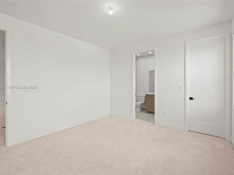 12865 Wingspan Ct — Photo 36