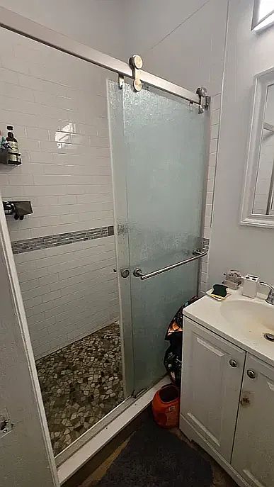 2nd image of 21 Ditmars St #1