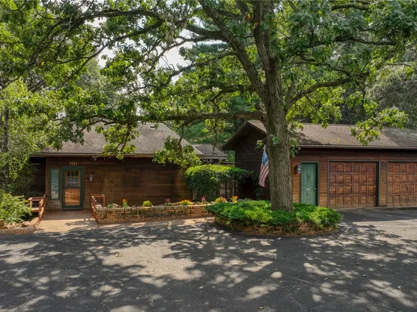 1121 E Lowes Creek Road, Eau Claire, WI 54701