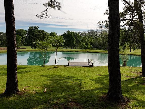 5th image of 3935 Spring Branch Rd