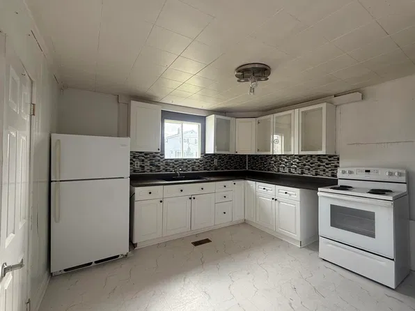 2 International St, Glace Bay, NS B1A 3P7