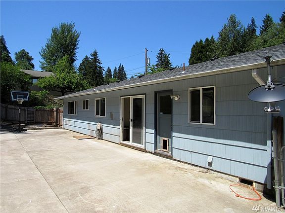 4th image of 135 Inglewood Dr