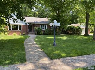 233 Glen Ave, Glen Rock, NJ 07452