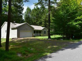 93 Tanglewood Dr, Albrightsville, PA 18210