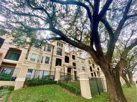 3231 Allen Pkwy