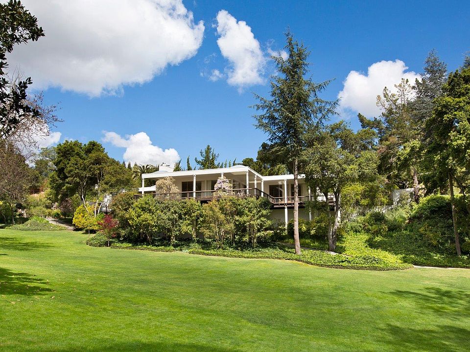 1st image of 50 Belbrook Way