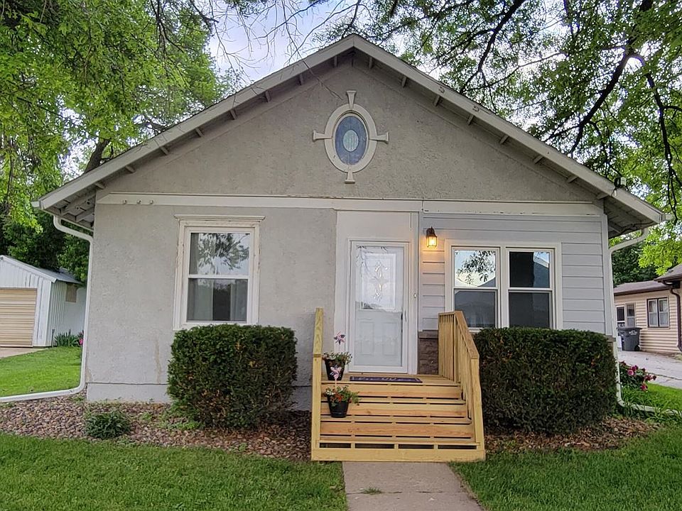 1st image of 305 Pullen Ave