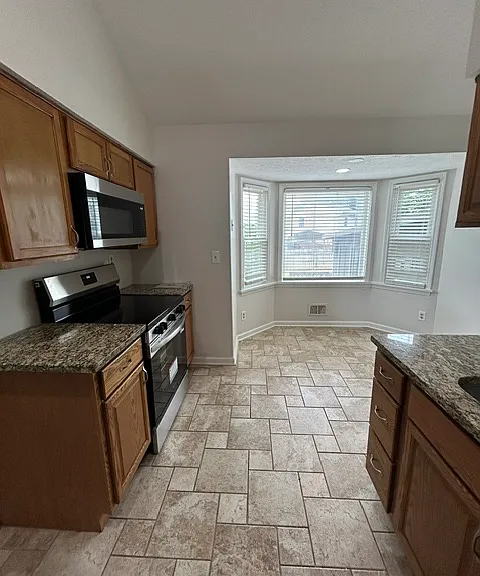 8605 Amerivan Dr — Photo 17