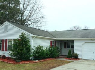 60 Sanlun Lakes Dr, Hampton, VA 23666