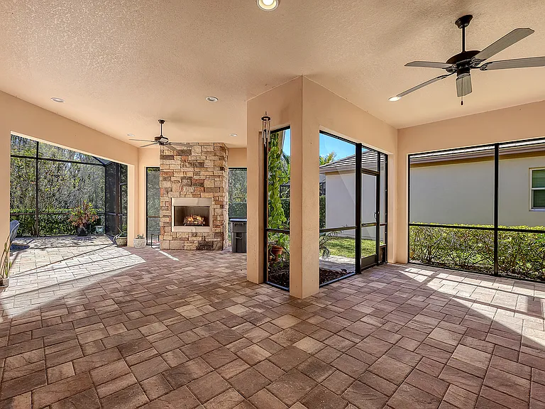 10310 Eastwood Dr — Photo 30