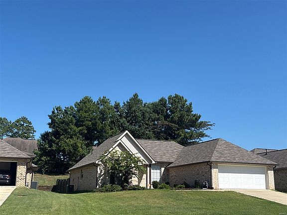 3rd image of 1041 Silver Cir