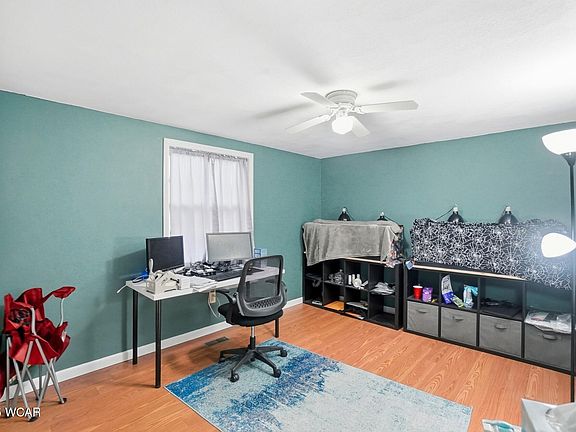 4th image of 2630 Snowberry Ln