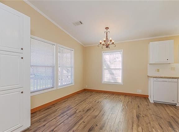 3rd image of 404 S Church St