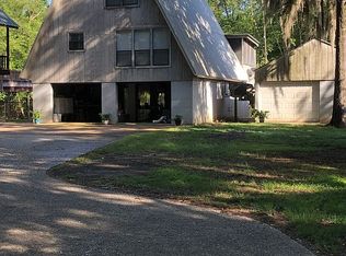 4252 Cypress Village Rd, Karnack, TX 75661