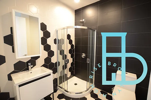 Rented by Miron Realty Group | media 42