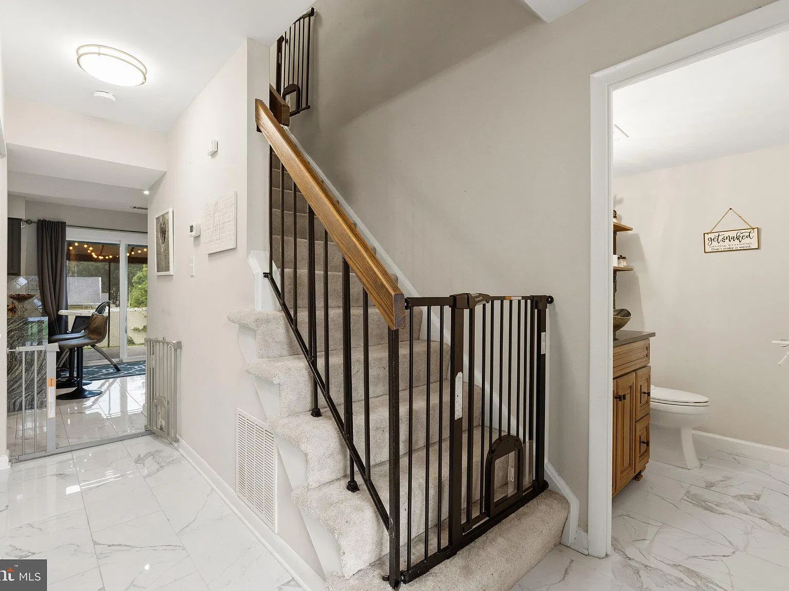4 bed, 2.5 bath, 2004 sqft, $3,795 — Photo 3