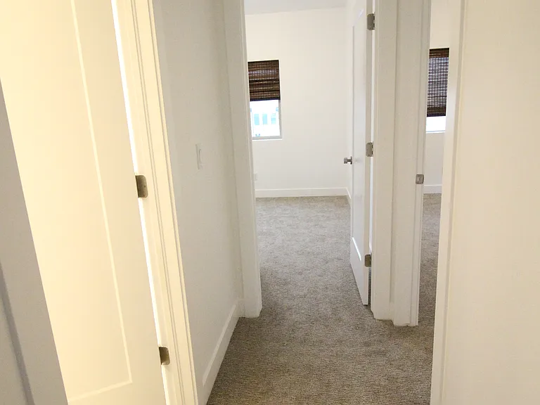 463 W 2200 N — Photo 25