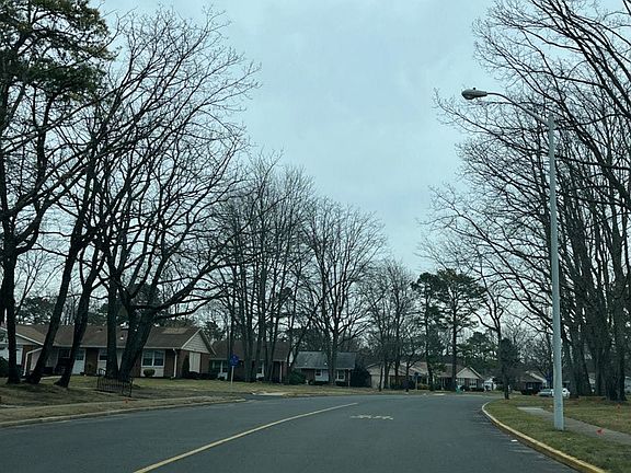 4th image of 1260B Argyll Cir