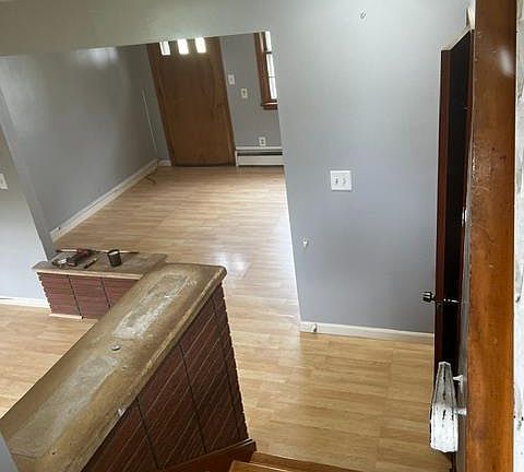 2nd image of 42 Edgewood Ter