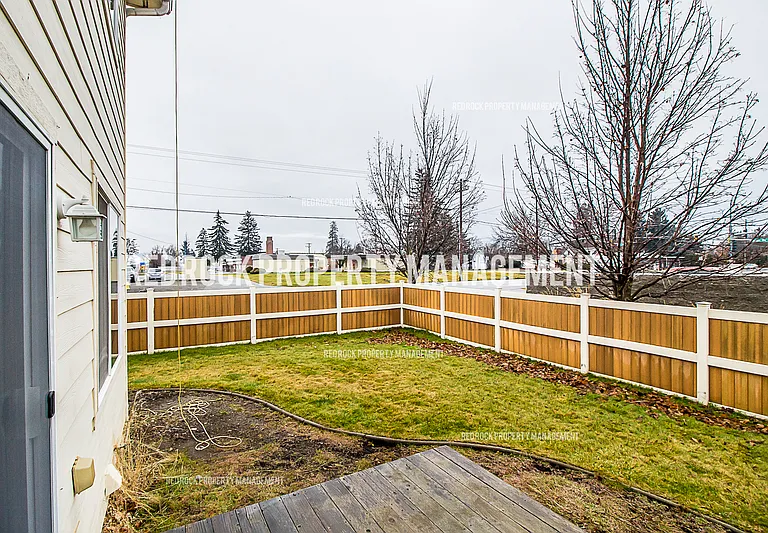 1603 N Drummond St — Photo 6
