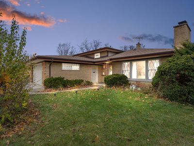 217 Finsbury Ln, La Grange Park, IL, 60526