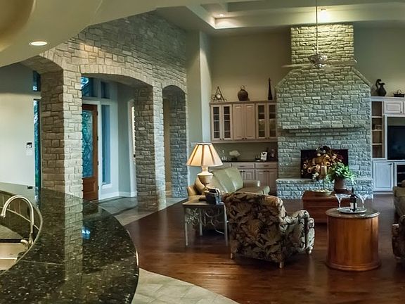 2nd image of 51 Sendero Verde