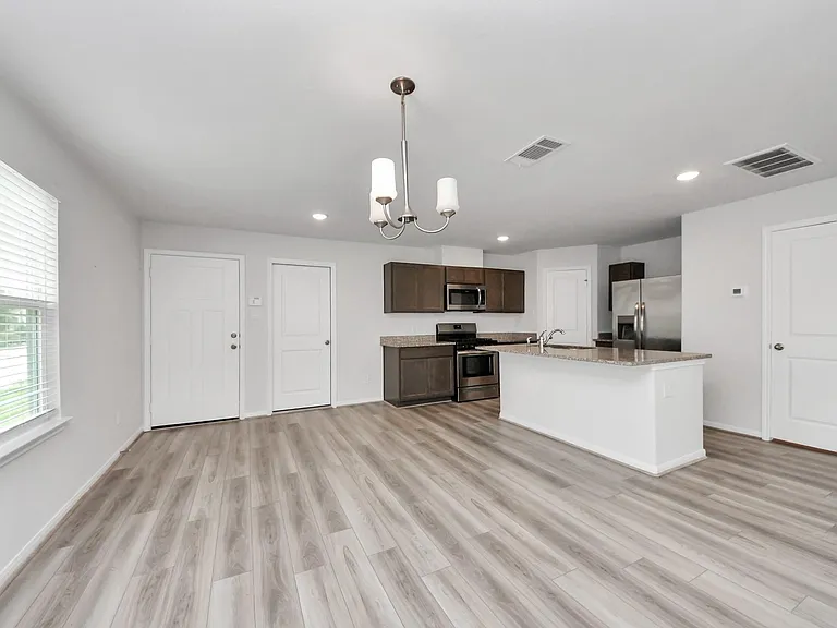 7027 Cedar Breeze Ct — Photo 31