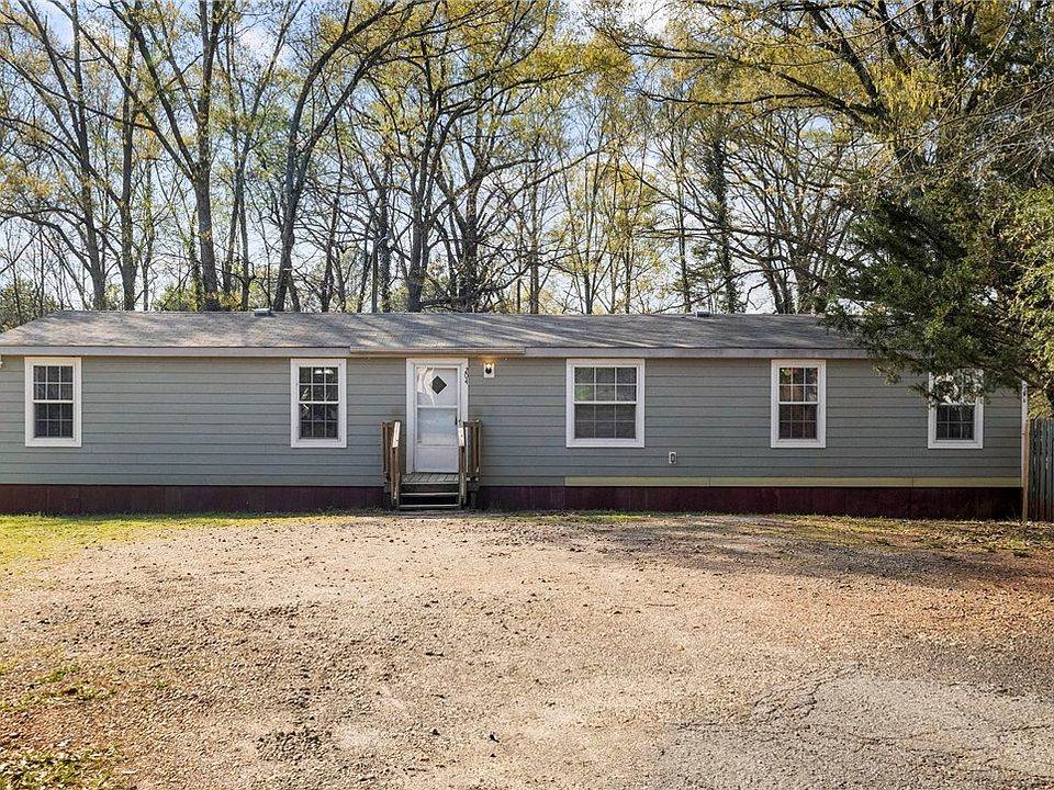 1st image of 204 Sarrar St