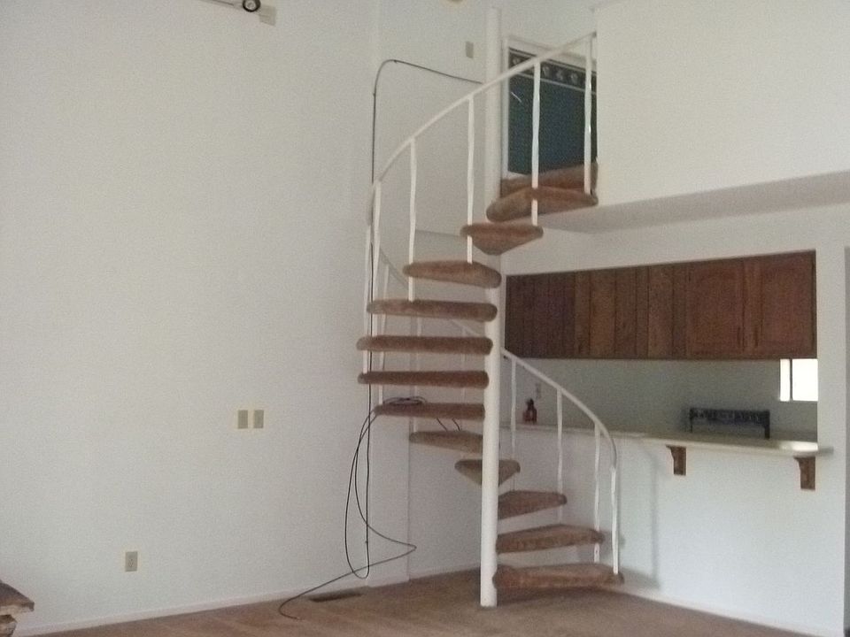 1st image of 770 Southwood Blvd #11