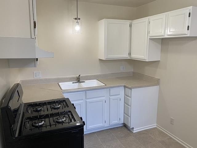 1st image of 563 N Mar Vista Ave APT 205