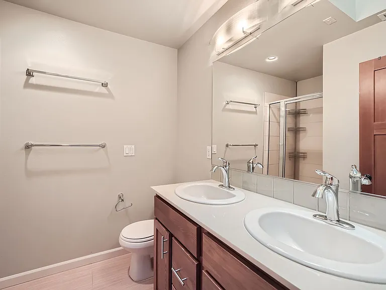 17827 NE 95th Ct — Photo 8