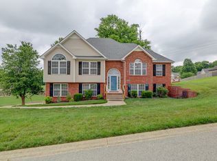 2536 Tennyson Dr, Clarksville, TN 37040