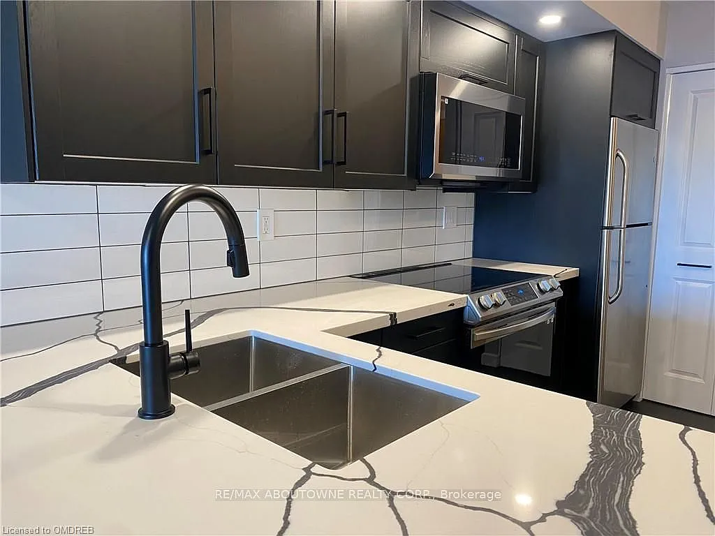 1 bed, $2,600 — Photo 4