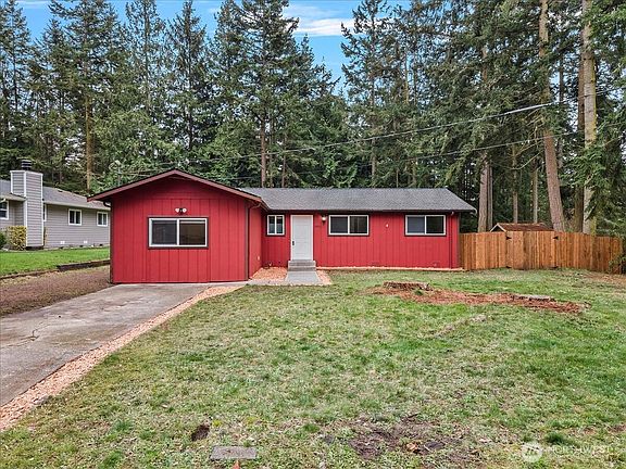 2nd image of 4483 Woodland Circle