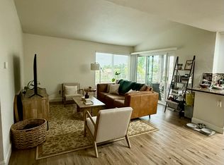 2275 Del Mar Way UNIT 302, Corona, CA 92882