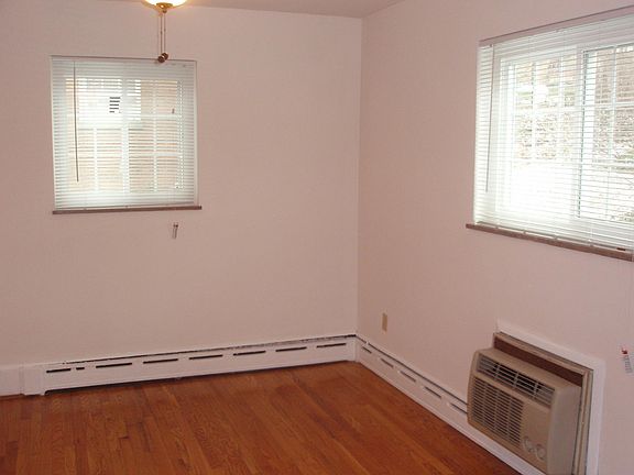 5th image of 1078 Delta Ave APT 1