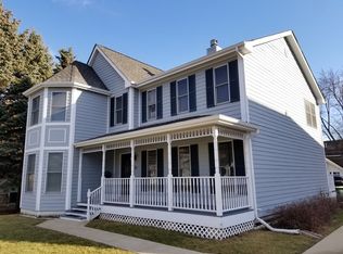 715 N Arlington Heights Rd, Arlington Heights, IL 60004