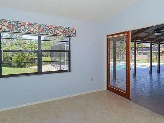 3rd image of 7008 Saddle Creek Cir