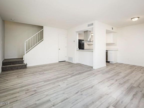 3rd image of 4707 E PUEBLO Avenue