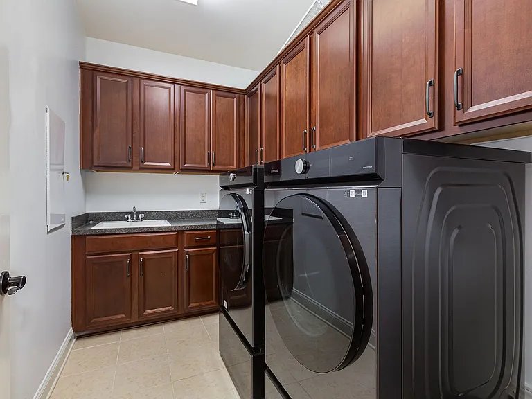 2405 Trenton Park Ln — Photo 40