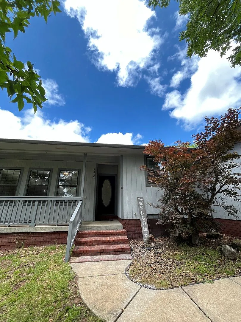 Completely Remodeled 3 Bedroom House In North Fayetteville — Photo 1