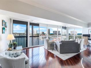 250 Park Shore Dr APT 803, Naples, FL 34103