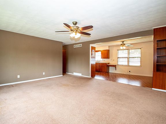5th image of 2614 W Bacon Dr