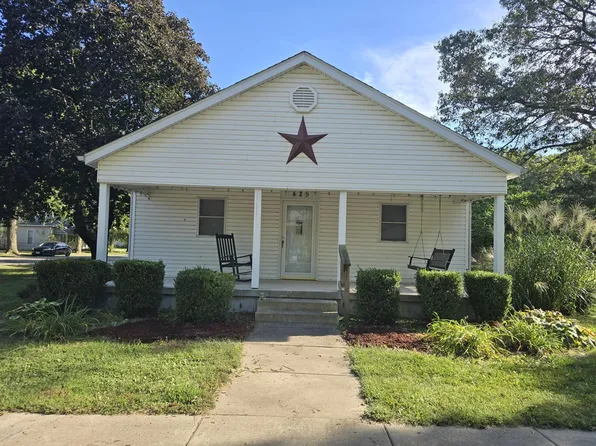 425 Locust St, Humboldt, IL 61931
