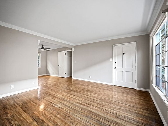 3rd image of 618 San Vicente Blvd #E